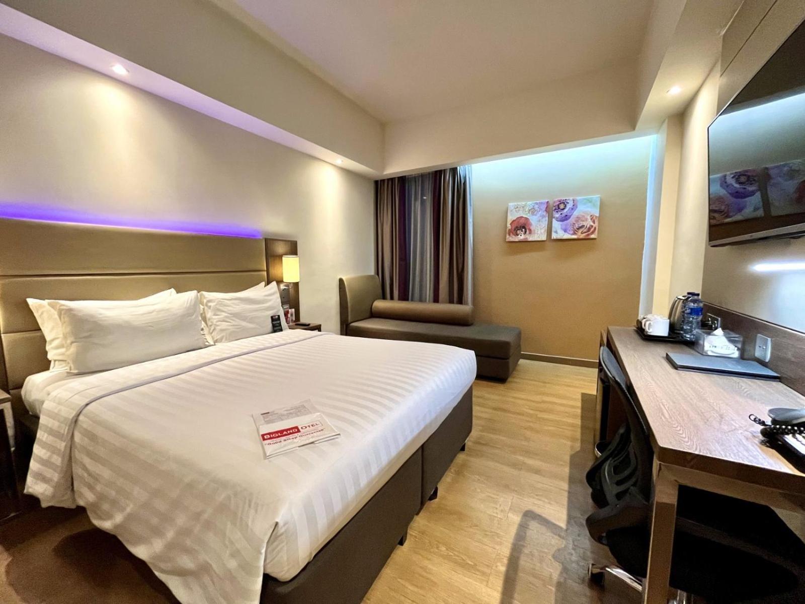 Bigland Hotel & Convention Sentul Богор Екстериор снимка