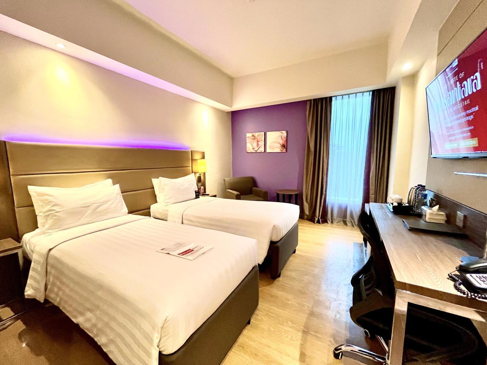 Bigland Hotel & Convention Sentul Богор Екстериор снимка