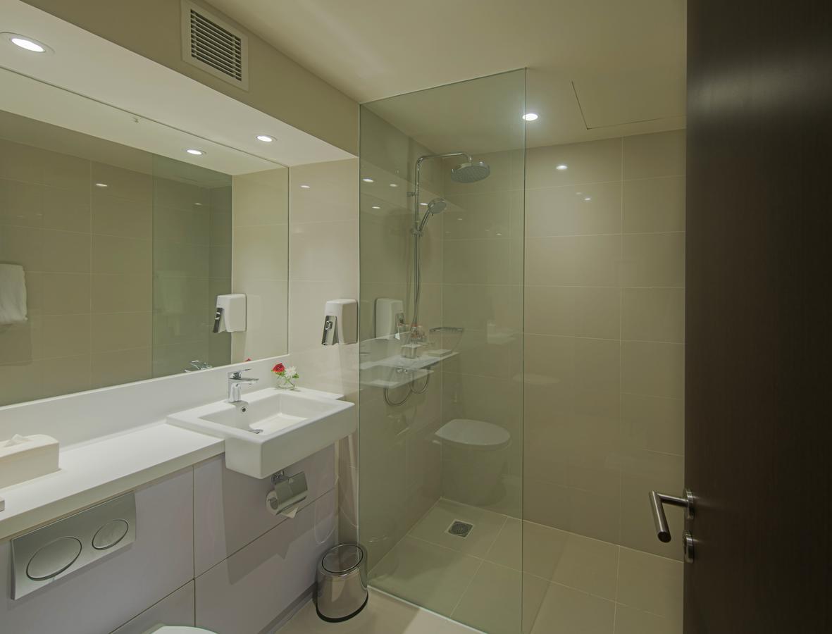 Bigland Hotel & Convention Sentul Богор Екстериор снимка